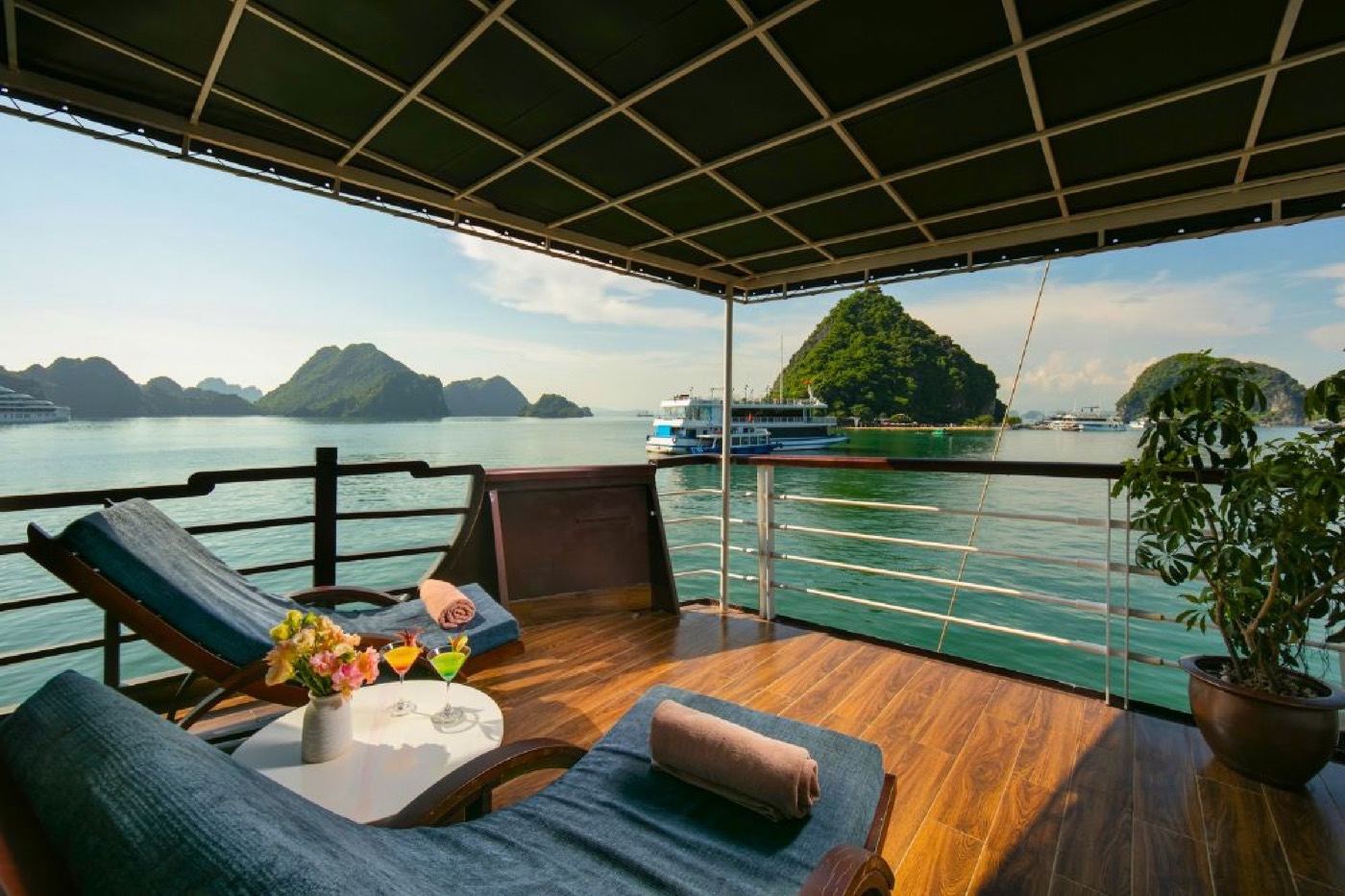 Ghế nằm trên boong
